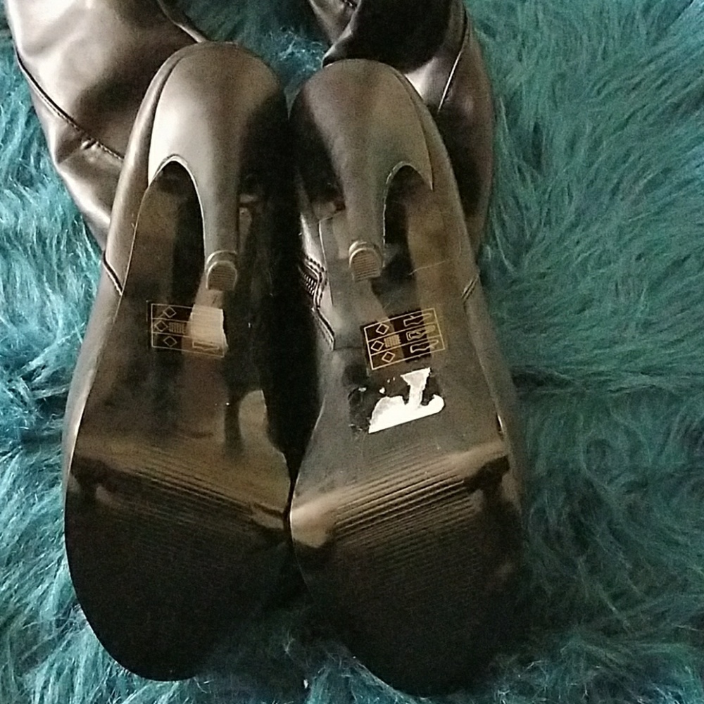 NWT Women's Sexy Calf high boots  - Picture 3 of 5